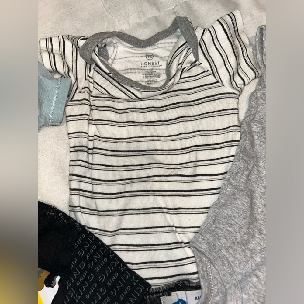 Gently worn boys clothes. - Picture 10 of 14